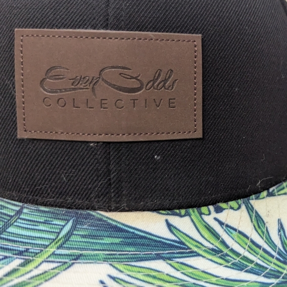 Snapback 6 Panel Hat - Picture 3 of 7